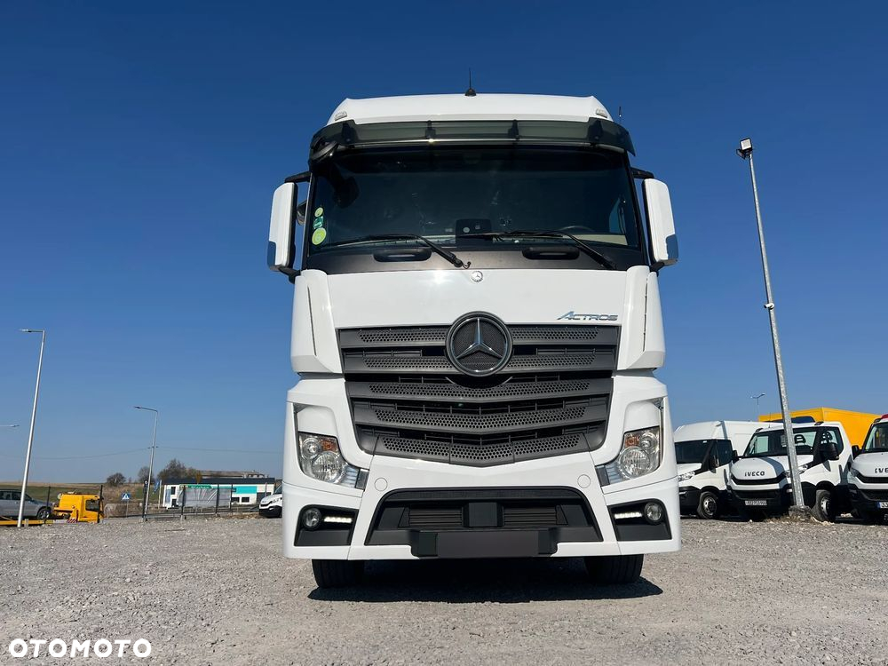 Mercedes-Benz Actros - 13