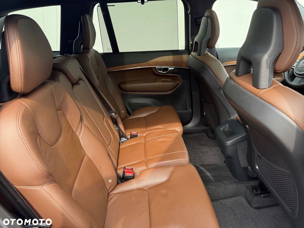 Volvo XC 90 - 30