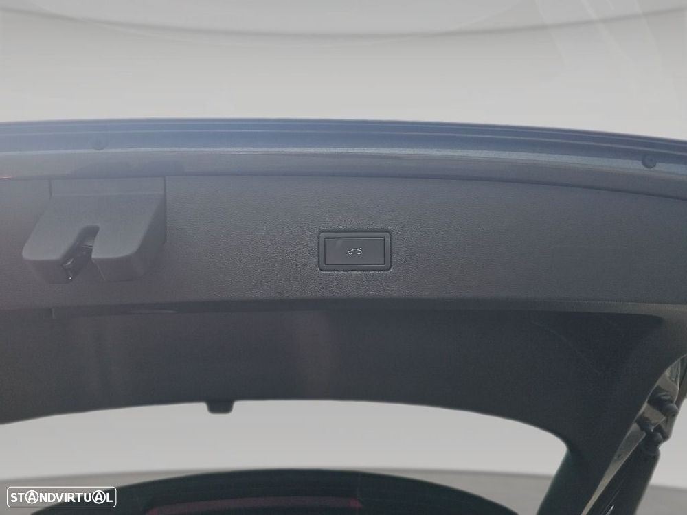 VW T-Roc 1.5 TSI R-Line DSG - 18