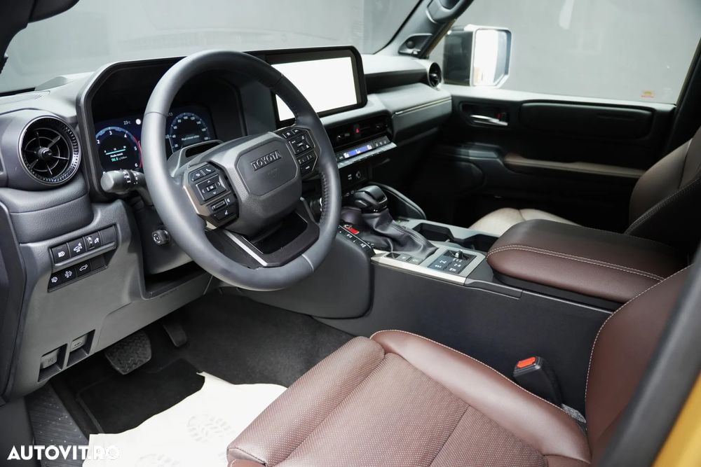 Toyota Land Cruiser - 7