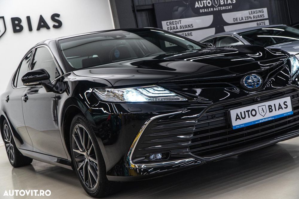 Toyota Camry 2.5 Exclusive - 31