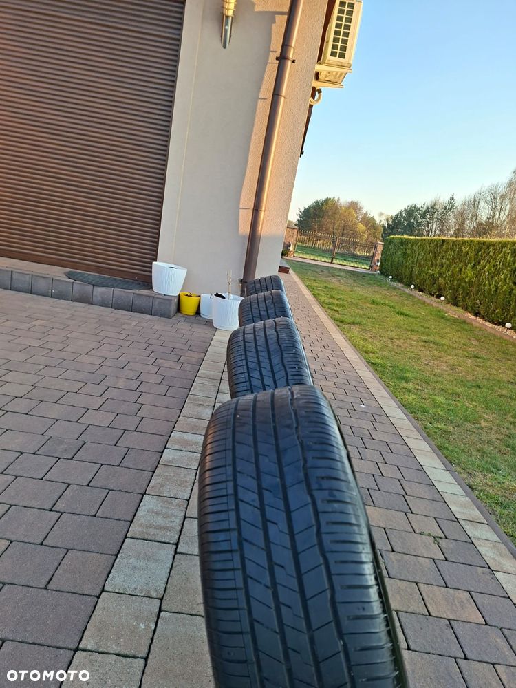 Kpl oryginalnych felg z oponą do Nissan - 23