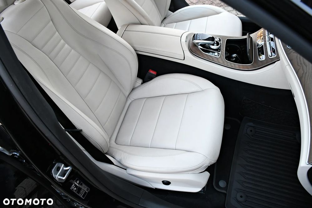 Mercedes-Benz Klasa E 220 d 4-Matic Business Edition 9G-TRONIC - 20