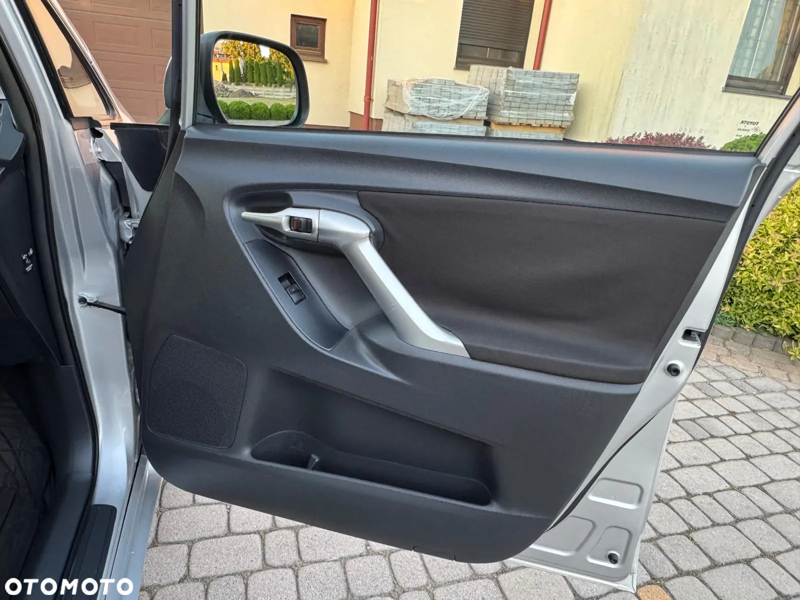 Toyota Verso 2.0 D-4D Premium - 17