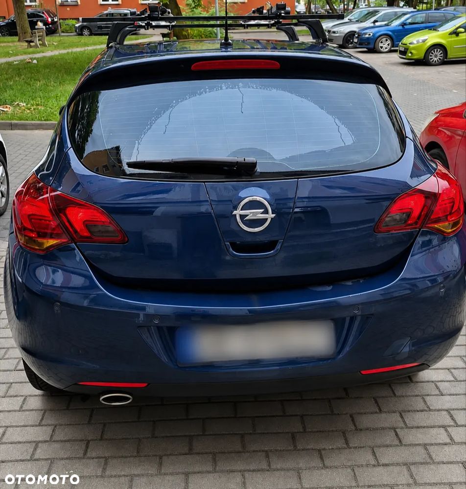 Opel Astra 1.4 T Cosmo - 10