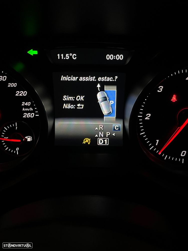 Mercedes-Benz CLA 220 d 4Matic 7G-DCT AMG Line - 29