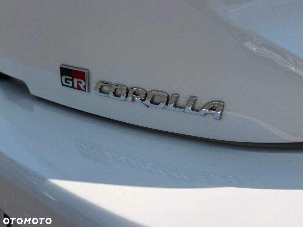 Toyota Corolla - 32