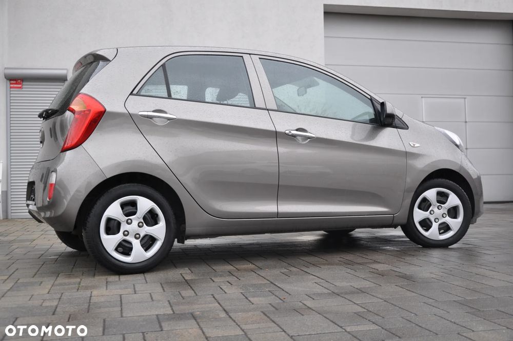 Kia Picanto 1.0 Dream Team Edition - 9