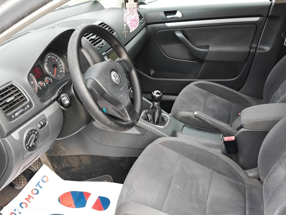 Volkswagen Jetta 1.6 Comfortline - 10