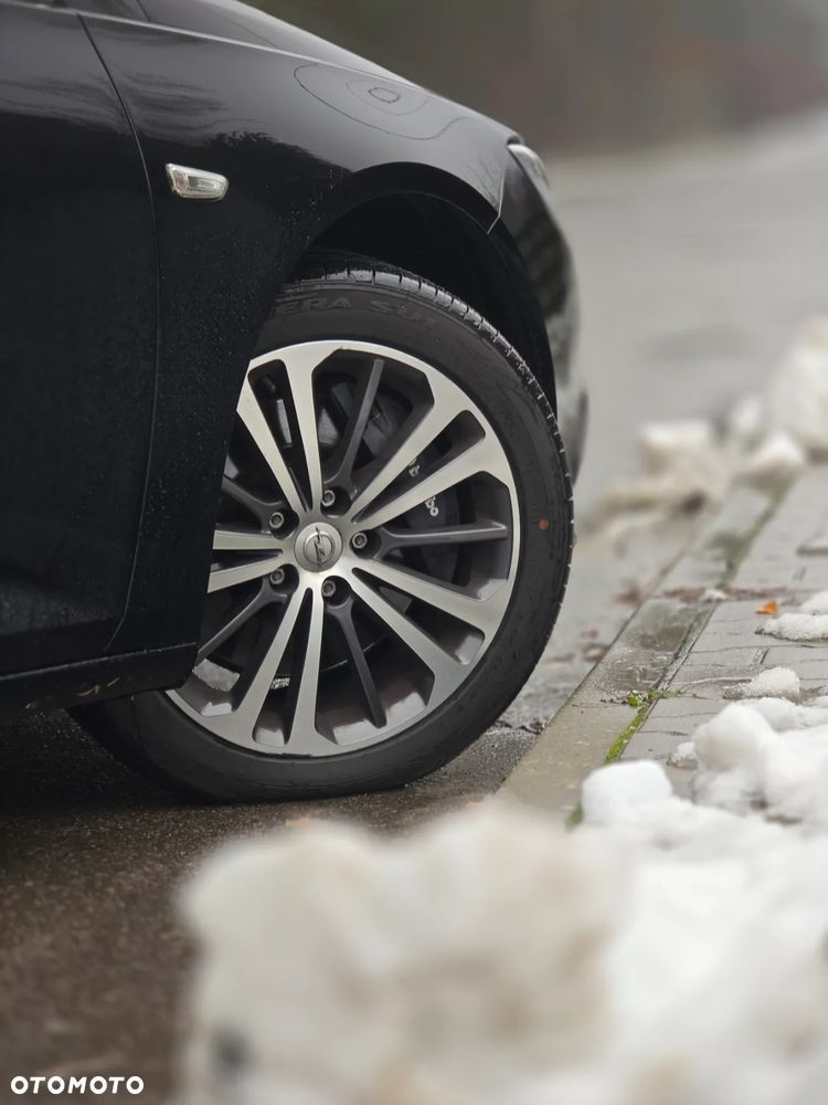 Opel Insignia 2.0 T 4x4 Exclusive S&S - 32