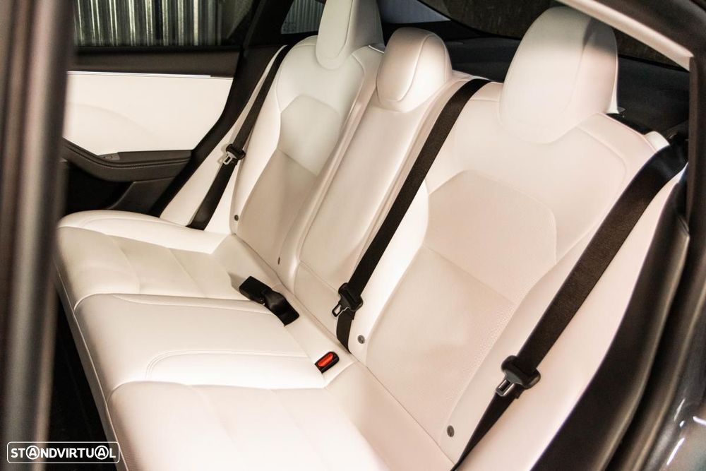 Tesla Model 3 Long Range Tração Integral - 35