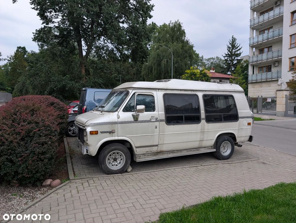 GMC Vandura - 1