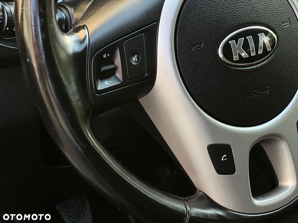 Kia Venga 1.4 CVVT UEFA EURO 2016 - 26