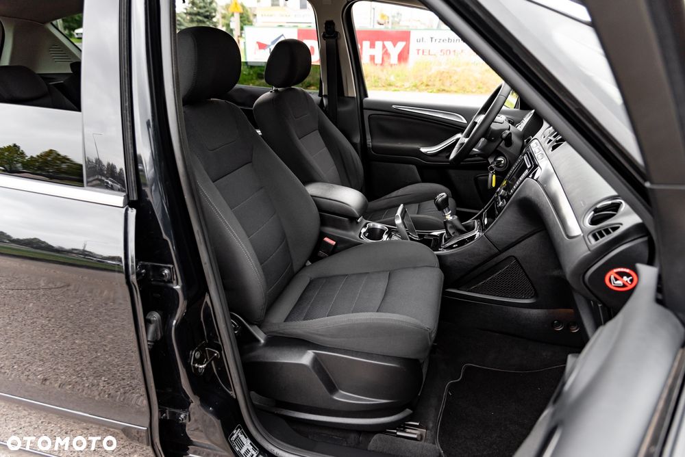 Ford S-Max 2.0 TDCi DPF Ambiente - 26