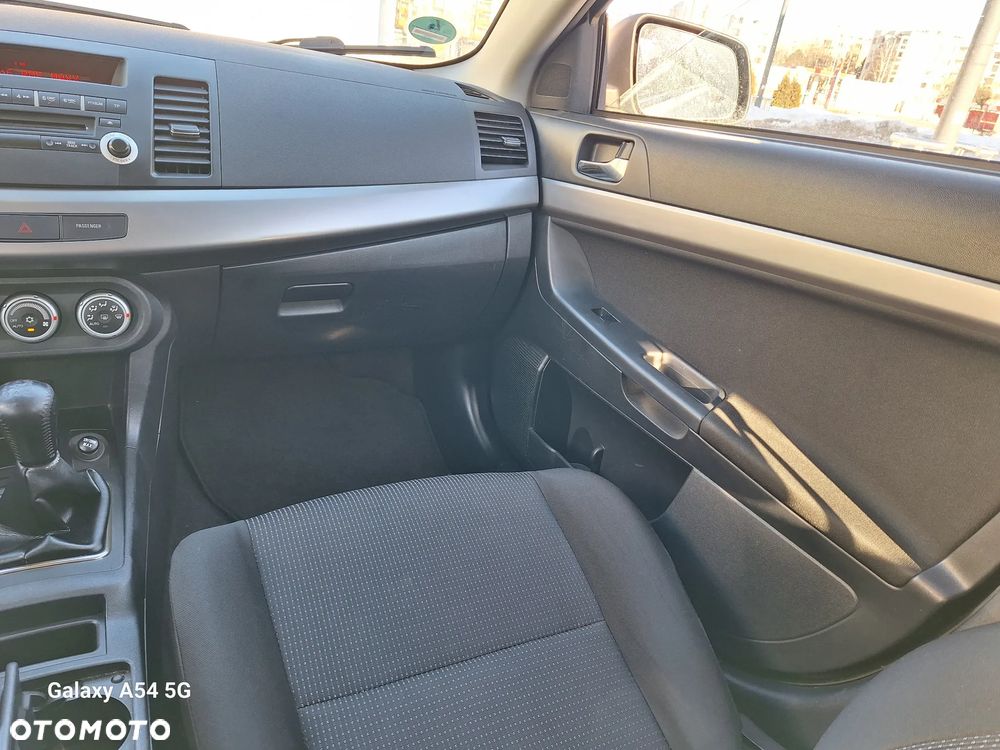 Mitsubishi Lancer 1.8 Inform - 16