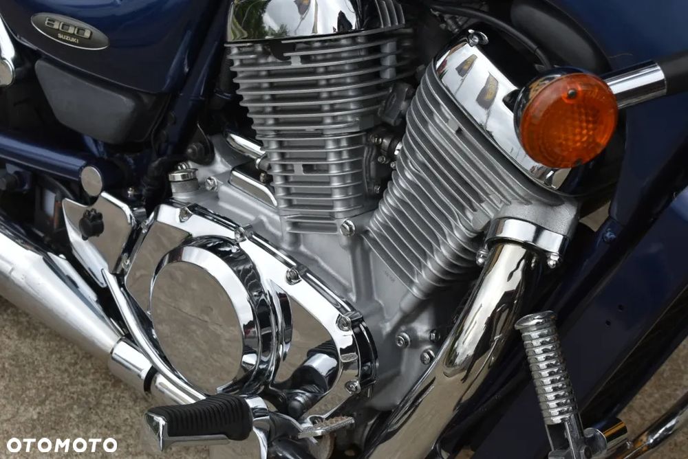 Suzuki Intruder - 37