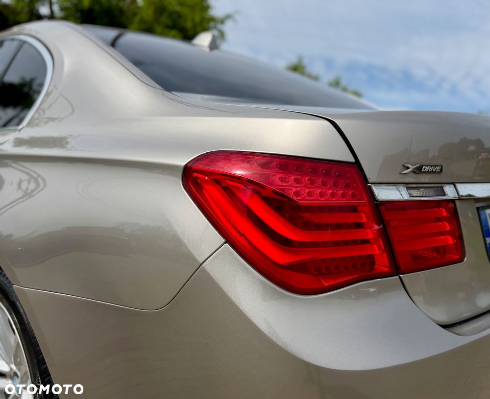 BMW Seria 7 740d xDrive - 16