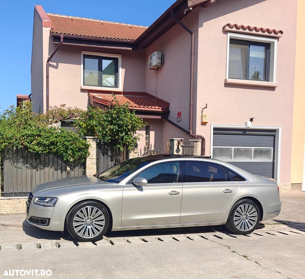 Audi A8 2015 photo 3