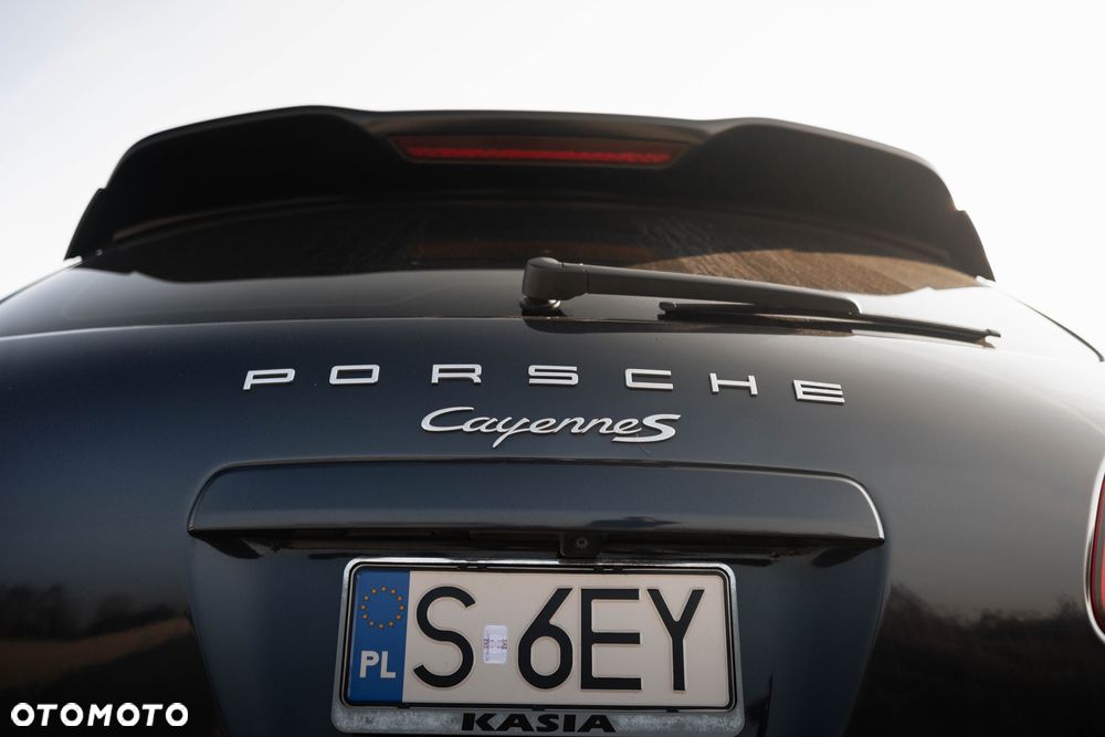 Porsche Cayenne S - 4