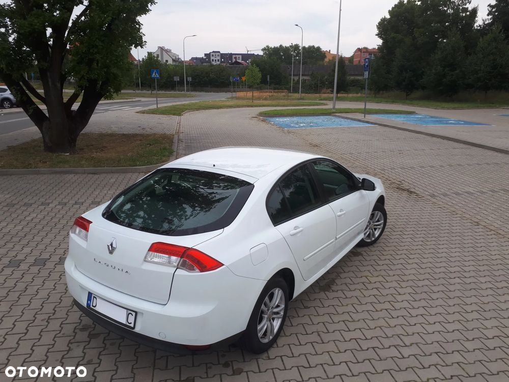 Renault Laguna 1.6 16V 110 Expression - 11