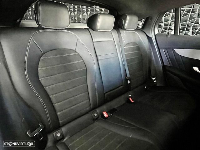 Mercedes-Benz GLC 300 de Coupe 4Matic 9G-TRONIC AMG Line Plus - 24