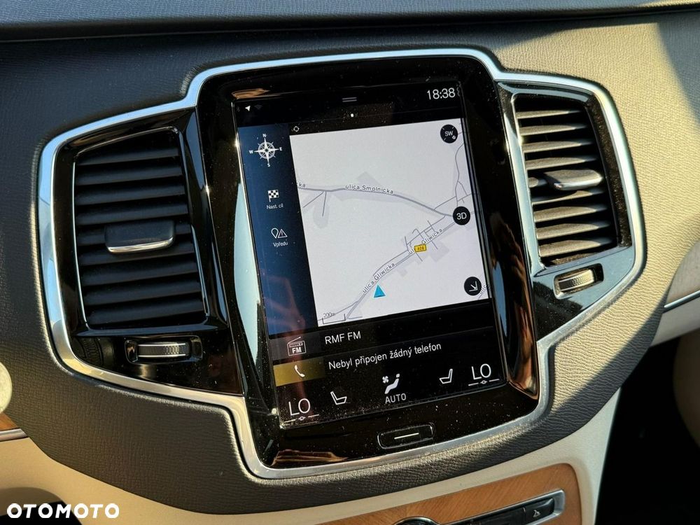 Volvo XC 90 B5 D AWD Geartronic Momentum Pro - 36