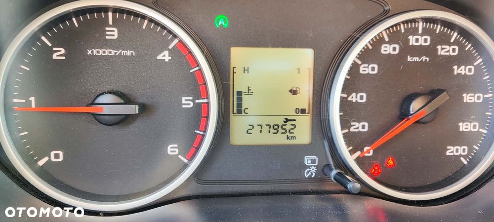 Mitsubishi L200 Pick Up 4x4 S&S Double Cab Basis - 27