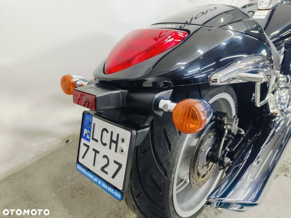 Suzuki Intruder - 11