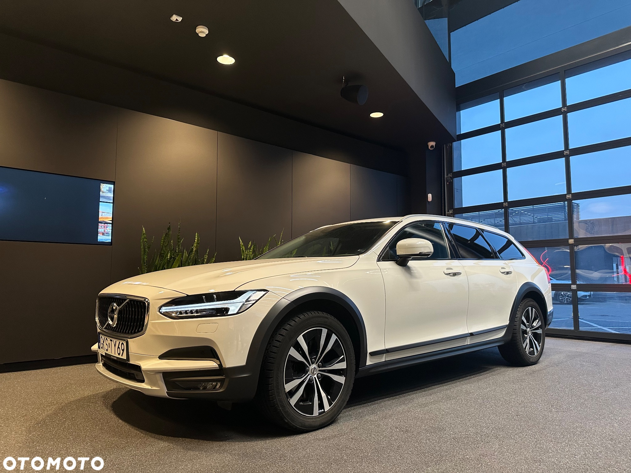 Volvo V90 Cross Country D4 AWD - 3