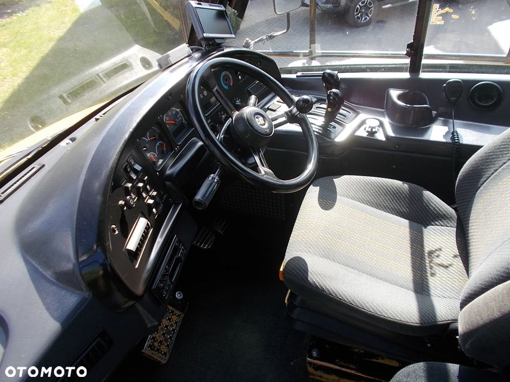 Caterpillar 725 - 27