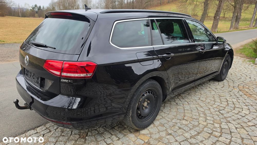 Volkswagen Passat - 9