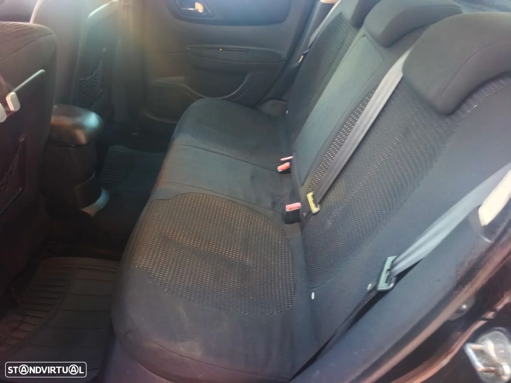 Citroën C4 1.6 HDi 110 VTR Pack - 21