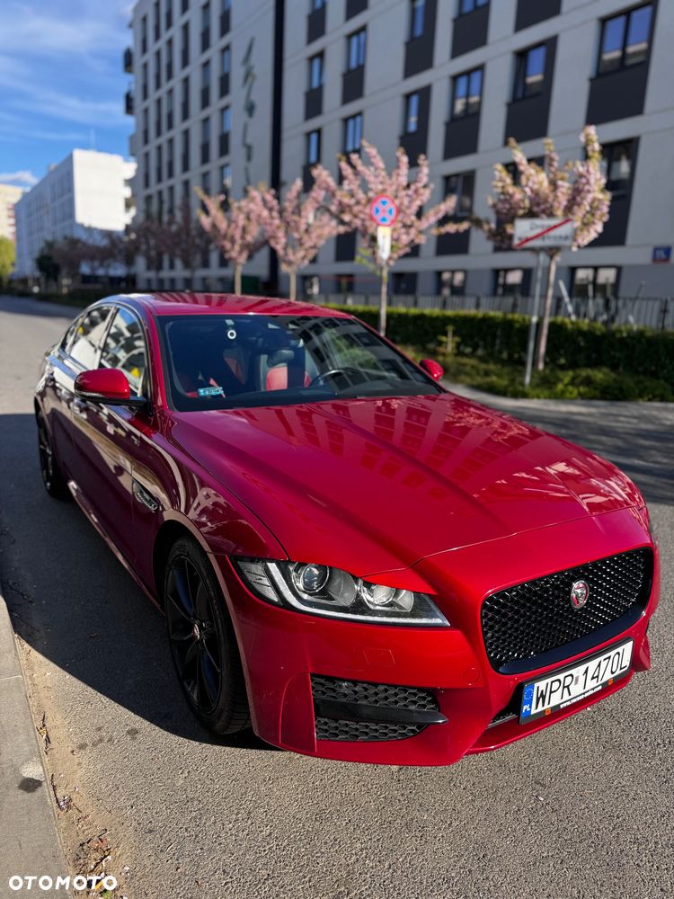 Jaguar XF 2.0 i4D R-Sport - 14