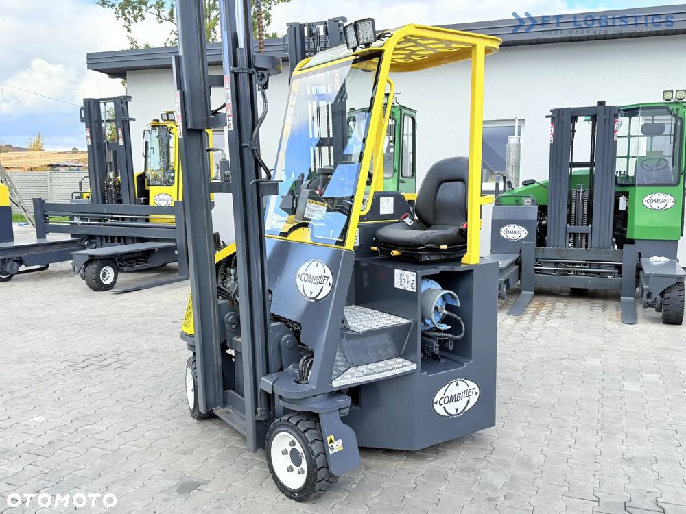 Combilift WÓZEK CZTEROKIERUNKOWY - WIELOKIERUNKOWY / C3000CB / GAS / TRIPLEX 4900MM / WOLNY SKOK / POZYCJONER WIDEŁ / PRZESUW WIDEŁ / STAN IDEALNY / Szeroka oferta wózków czterokierunkowych i bocznych, dopasowanych do różnorodnych potrzeb i zastosowań - 32