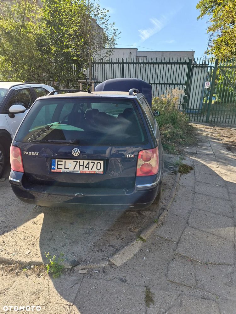 Volkswagen Passat - 13