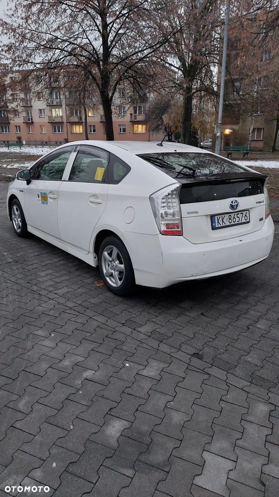 Toyota Prius (Hybrid) - 1