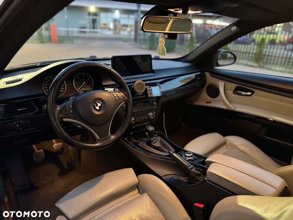 BMW Seria 3 320d - 8