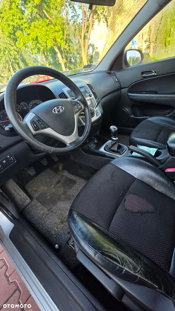 Hyundai i30 1.6 CRDi Comfort EU5 - 2
