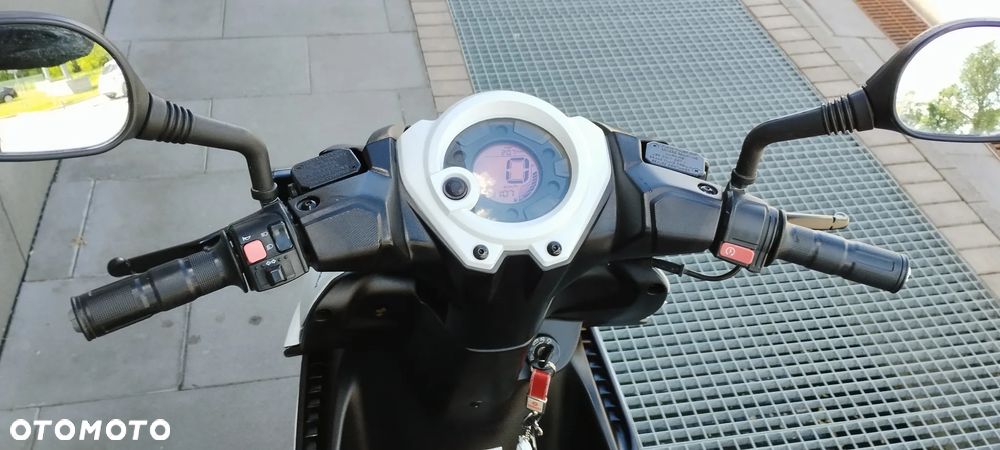 Yamaha Aerox - 4