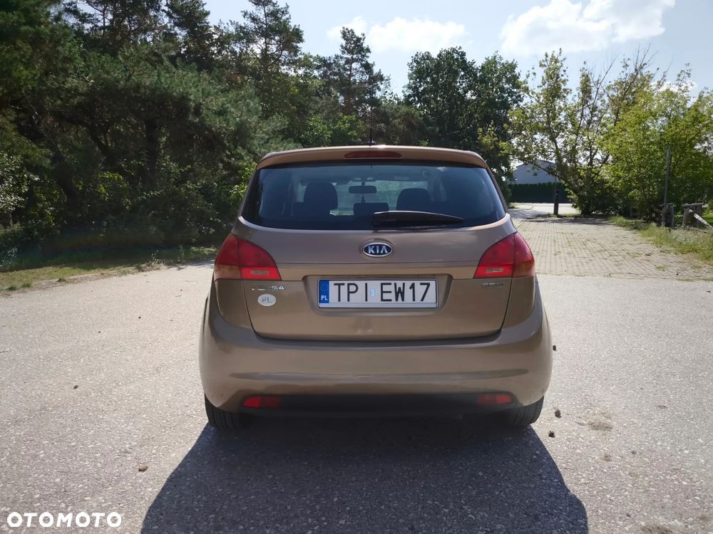 Kia Venga - 4