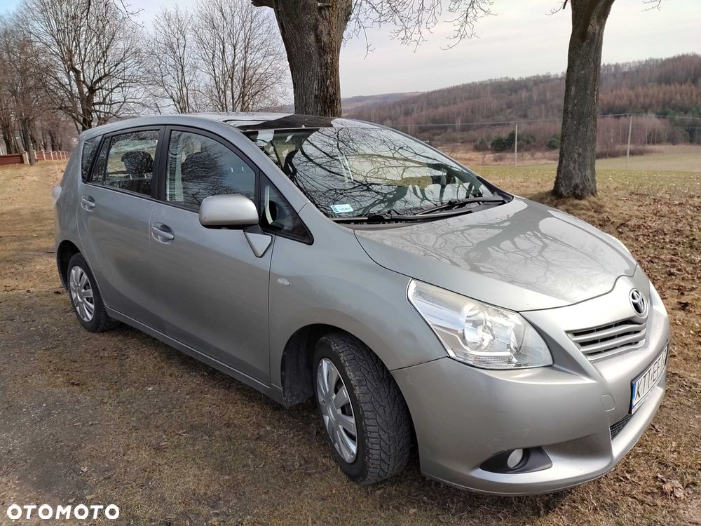 Toyota Verso - 1