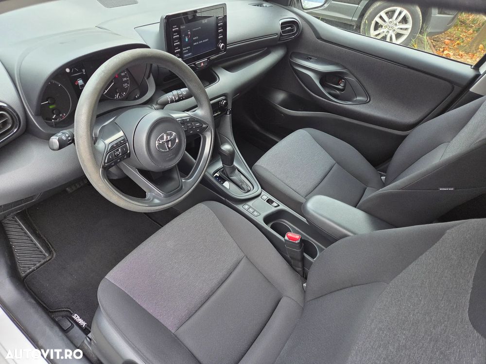 Toyota Yaris 1.5 VVT-i HSD Dynamic - 11