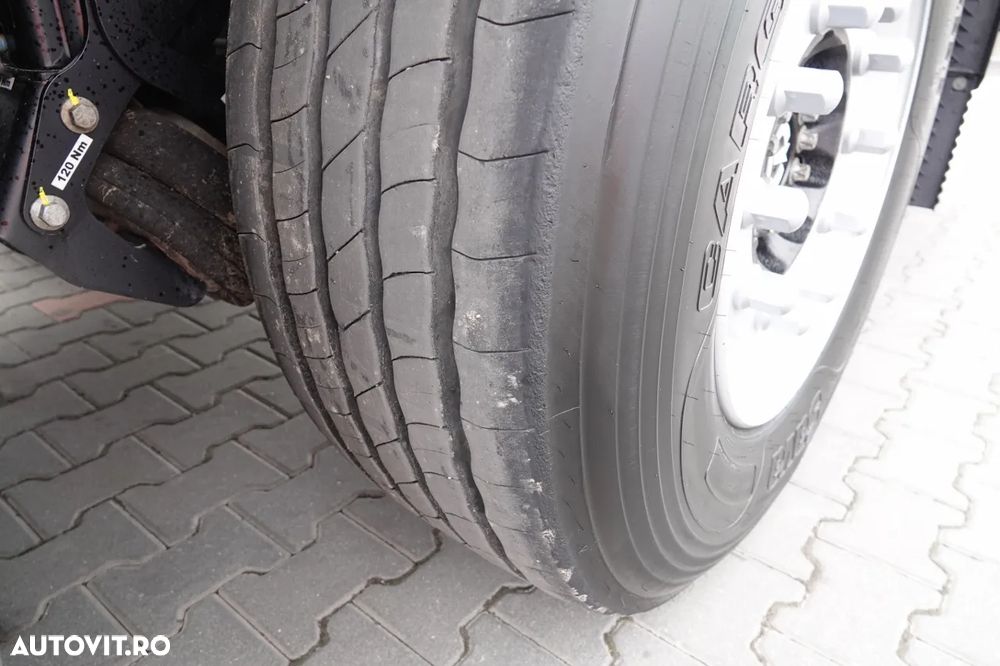 Krone CORTINĂ  STANDARD / 2 AXE RIDICATIVE / COȘ PENTRU PALEȚI / 40.000 KM / 2025 / - 23