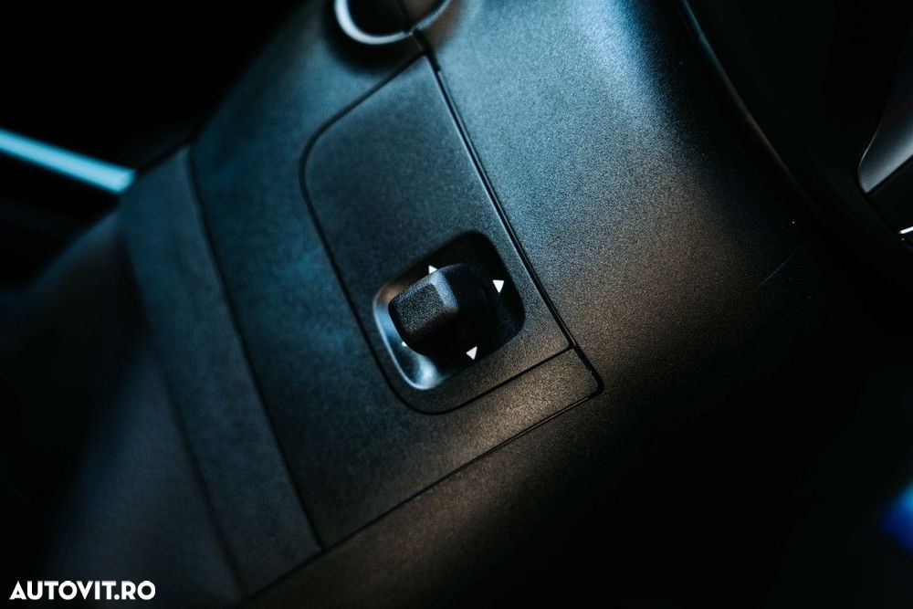 Mercedes-Benz GLC Coupe 300 e 4MATIC - 28