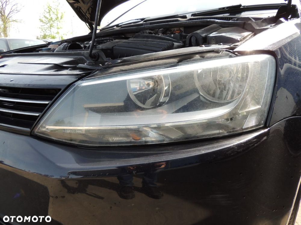 Lampa przód lewa VW Jetta VI 5C '12 GB - 1