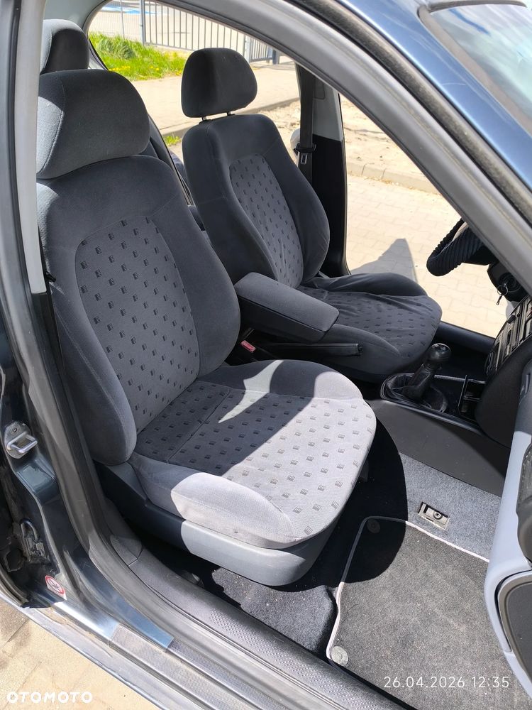 Seat Toledo 1.9 TDI Signo - 11