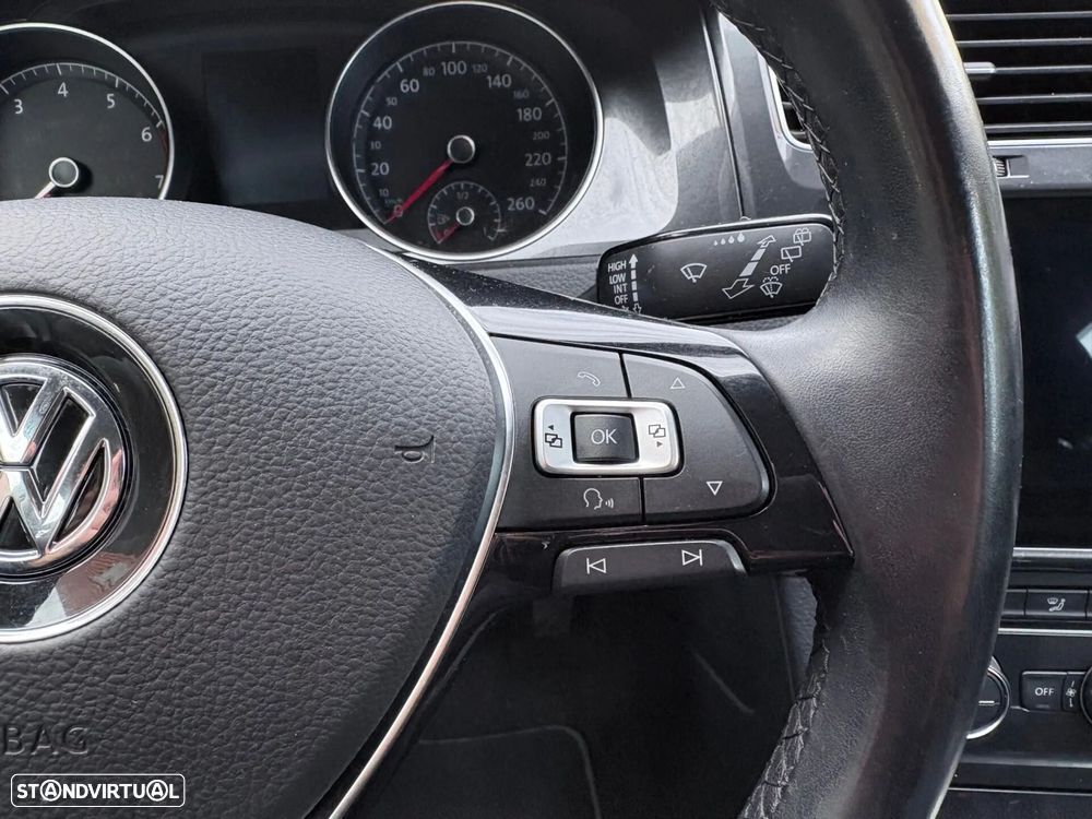 VW Golf 1.0 TSI Confortline - 36