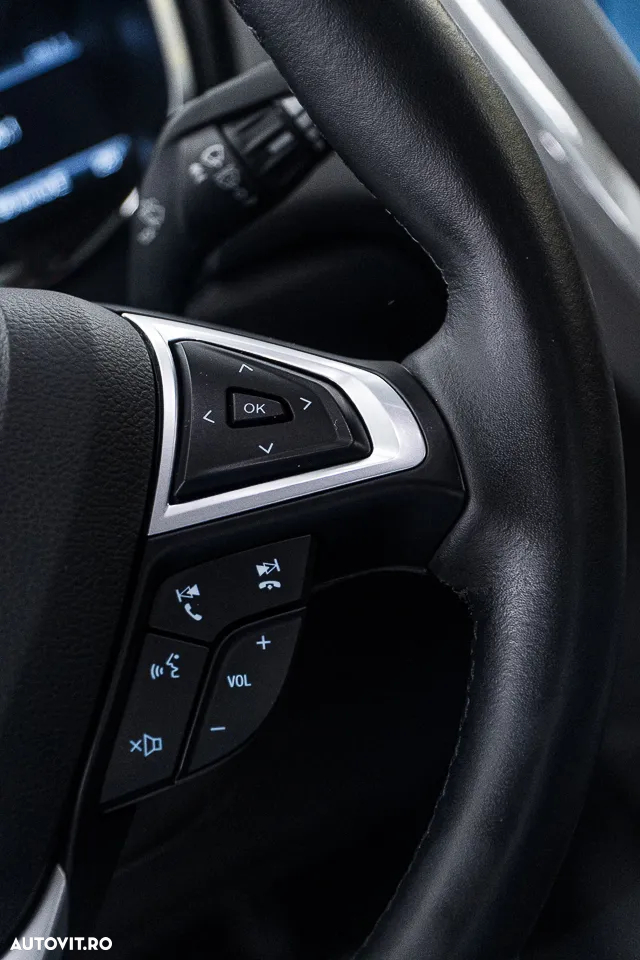 Ford Mondeo 2.0 Ti-VCT Hybrid Titanium - 24
