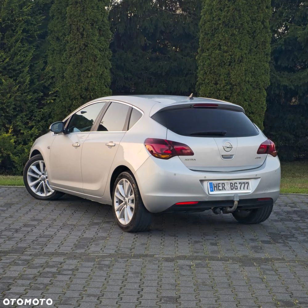 Opel Astra 1.7 CDTI DPF Cosmo - 17