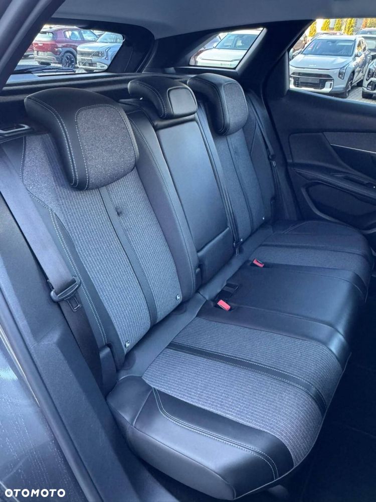 Peugeot 3008 1.5 BlueHDi Allure Pack S&S EAT8 - 33